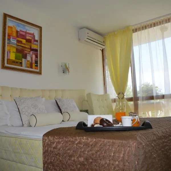 Sunshine Pearl Family Hotel, hotel en Kavarna