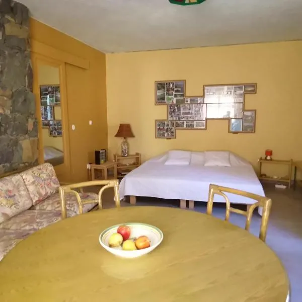 Chambre indépendante, hotel v destinaci Porto Novo