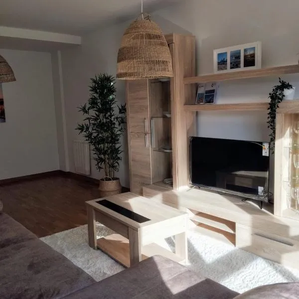 Piso vacacional acogedor, hotelli kohteessa A Coruña