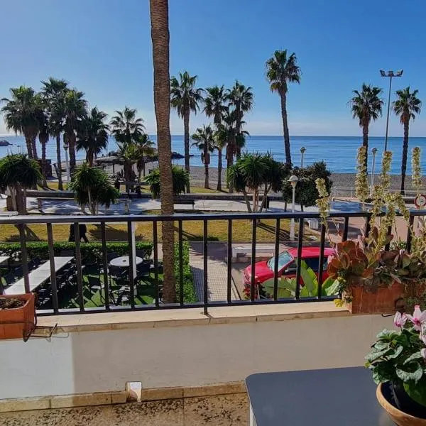 Beach panorama Caleta, hotel Caleta De Velezben