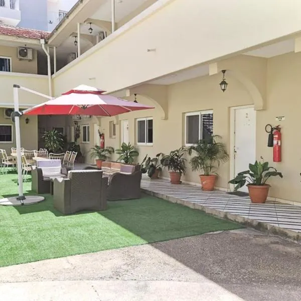 CASA NATALIA - Guesthouse, hotel v destinaci Luanda