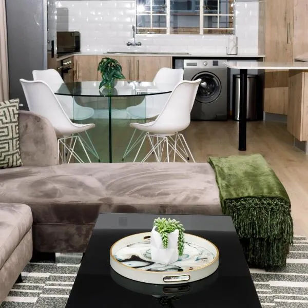 Mataffin에 위치한 호텔 Uptown Apartments - Casalinga Villas