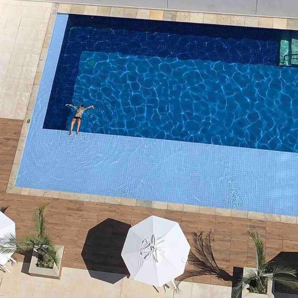 Apartamento Enseada Villa Di Fiori com piscina