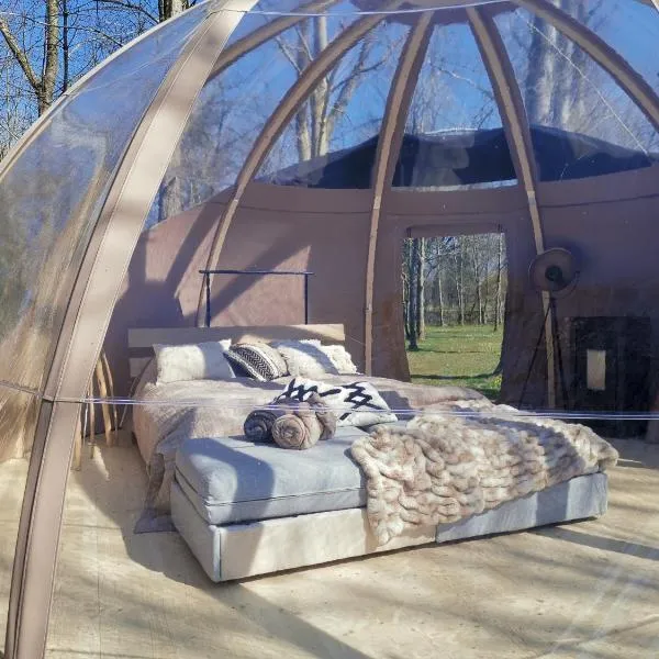 OUT & LODGE, Wigwam, hotel v destinaci Couvin