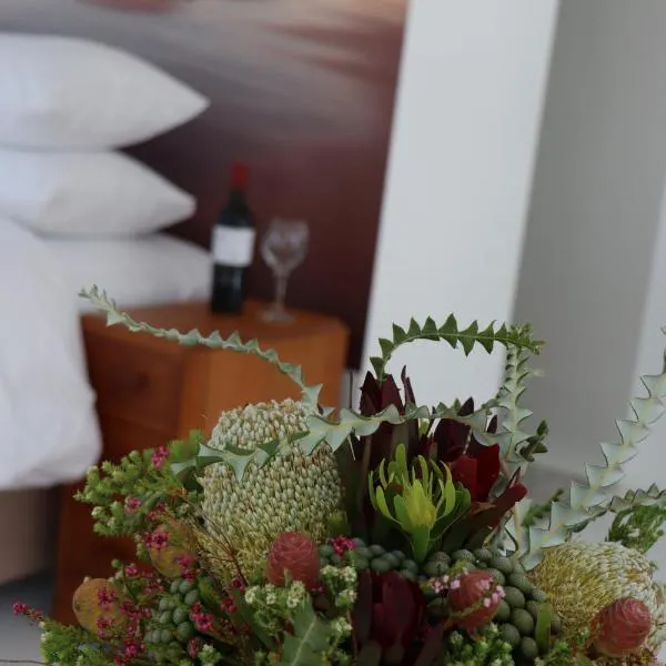 Nivenia Beach House, hotel in Bettyʼs Bay