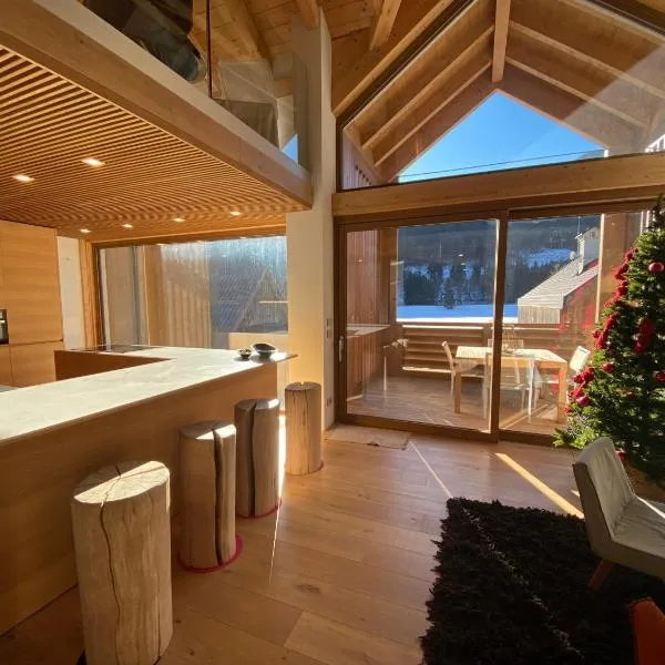 Luxury Chalet in the Tarvisio mountains, hotel v destinaci Camporosso in Valcanale