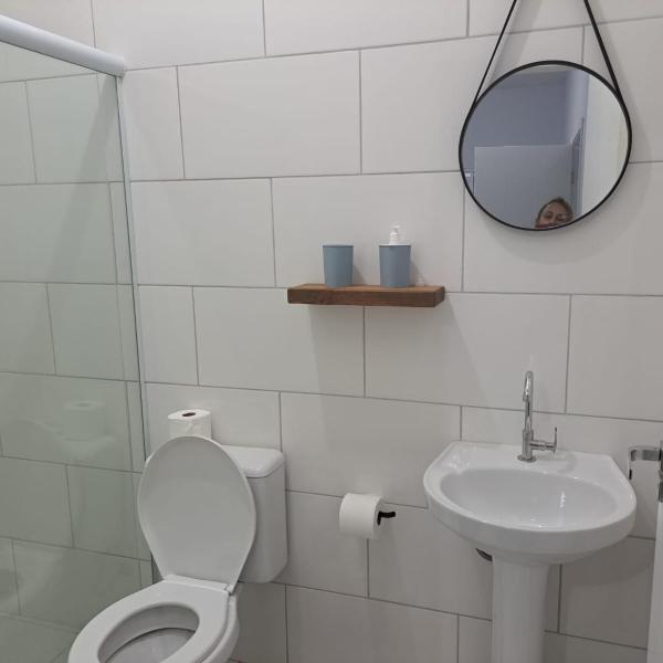 Casa nova com 3 quartos, equipada com Ar Condicionado, TV, Internet e Área de Lazer Completa - Boiçucanga - Foto 3
