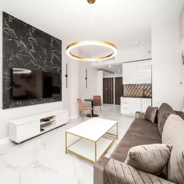 Hanza Tower Apartment no. 533 - 5th floor, balcony, swimming pool, hotel in Szczecin