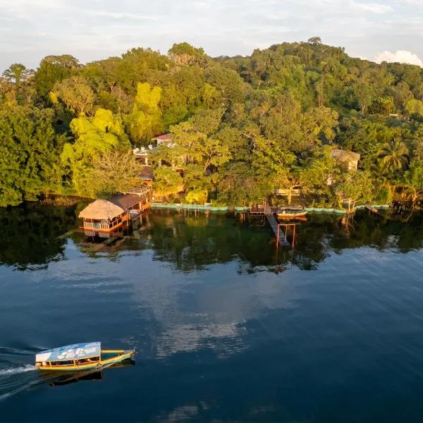 Las Luciernagas Hotel, hotel v destinaci Flores