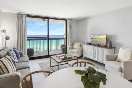 The Oyster by Brightwild-Beachfront Condo, hotel in Destin