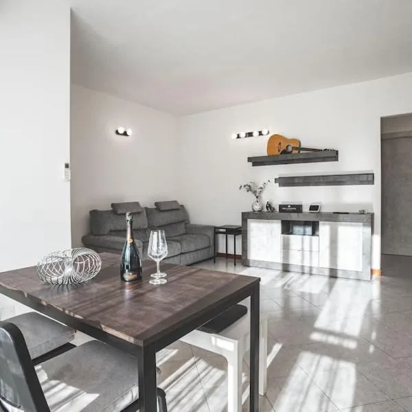 La Corte Apartment [Monza - Milano] + free Wi-Fi, hotel in Lissone