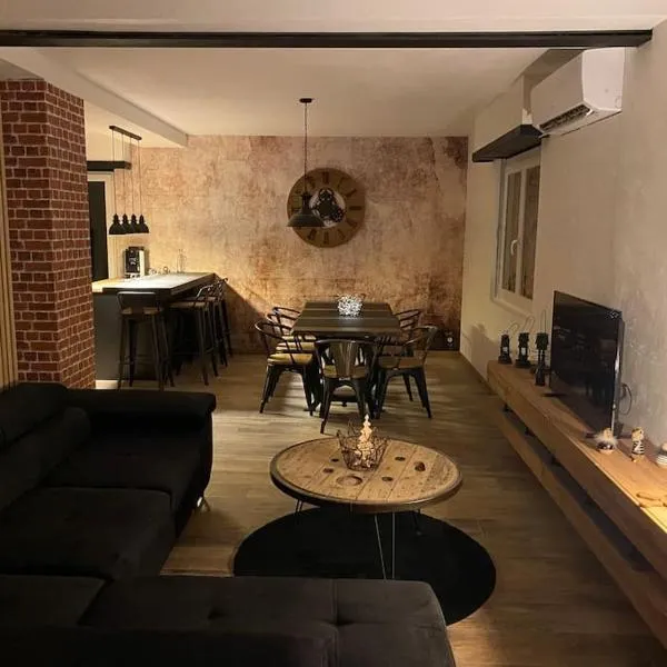 Als AS DE COEUR La maison aux mille et un coeurs, hotel v destinaci Neuve-Église