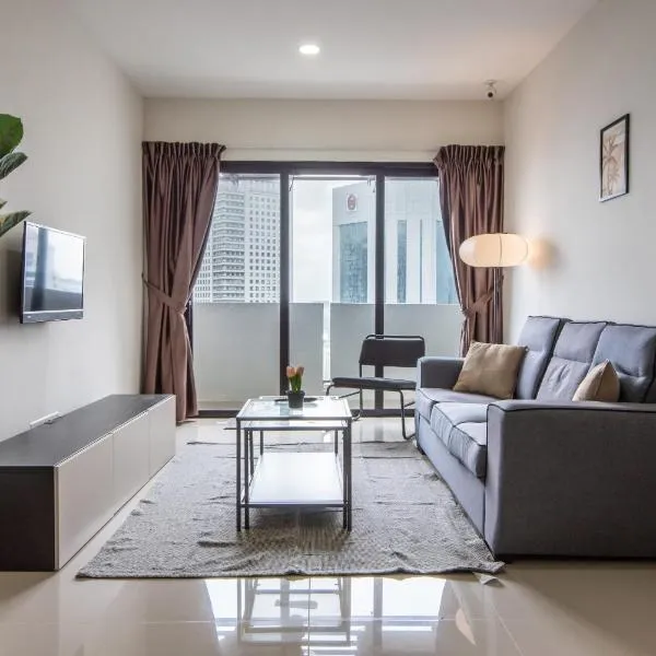 A Lovely & Comfy Suite at Suasana Suites JB 11, hotel in Johor Bahru