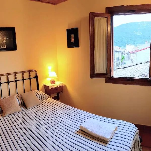 Casa Rural TioMoreno by Naturadrada, hotel v destinácii La Adrada