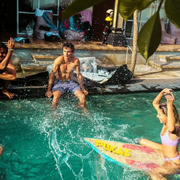 LoTide Surf Camp Uluwatu, hotel v destinaci Uluwatu