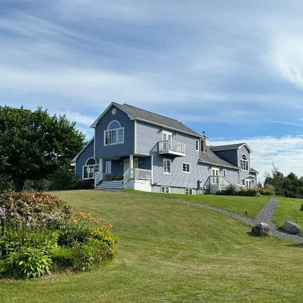 Tides Inn Guest Suites, hotel in Halls Harbour