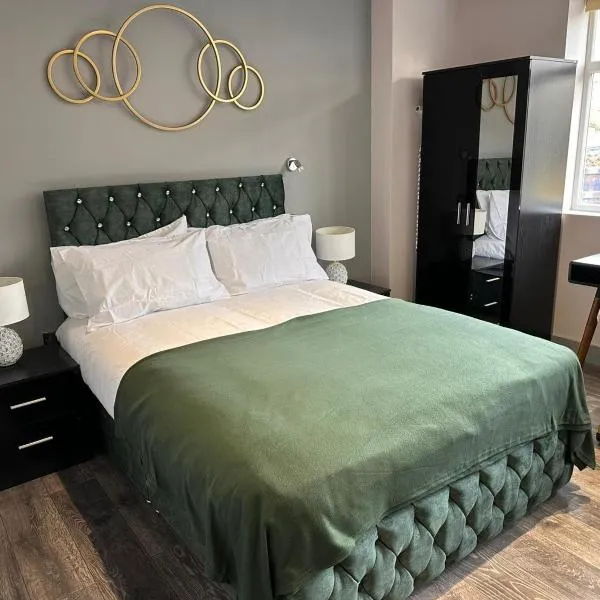 Letzi Ensuite Room, 10 Mins Wembley, Fast WiFi, hotel in Pinner