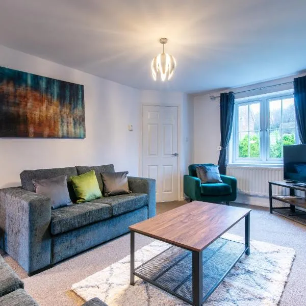 3 Bed Gem in Pontefract for Easy Commutes to Leeds and Wakefield, khách sạn ở Pontefract