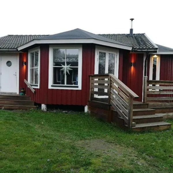 Semesterhus med spabad & bastu, hotel v destinaci Söderköping