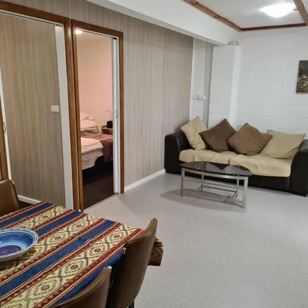 Orchard 2 Bedroom Apartment in Devonport, hotel v destinaci Don