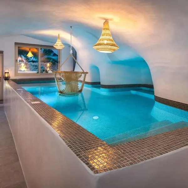 Mystagoge Retreat cave with an indoor pool and gym，弗通的飯店