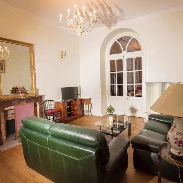 Grand Appartement a Maison sculptée – hotel w mieście Autun