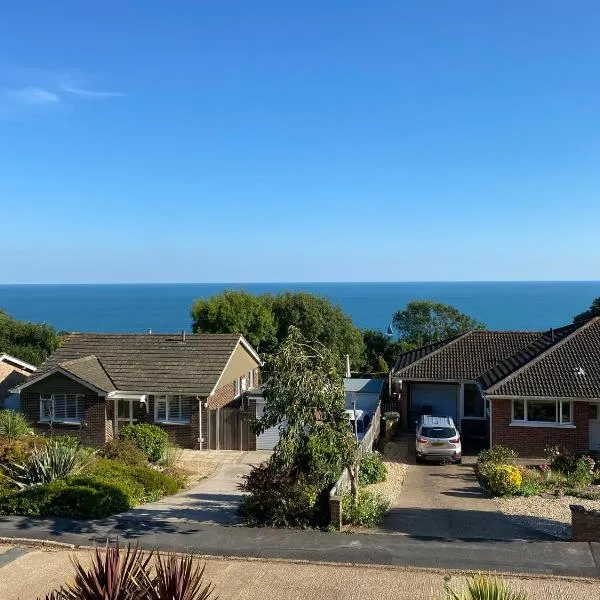 Tara, Spacious Family Home, Wonderful Sea Views, Hotel in Ventnor