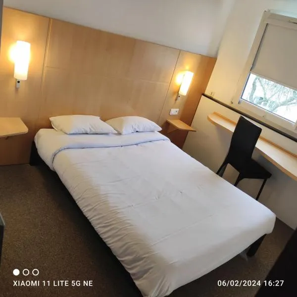 ENOR Hôtel - Guingamp, hotel v destinaci Saint-Agathon