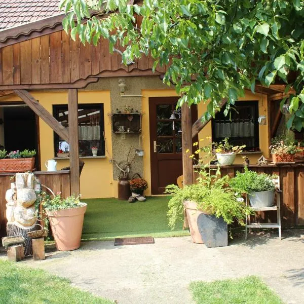 Walnußhof โรงแรมในSchmogrow