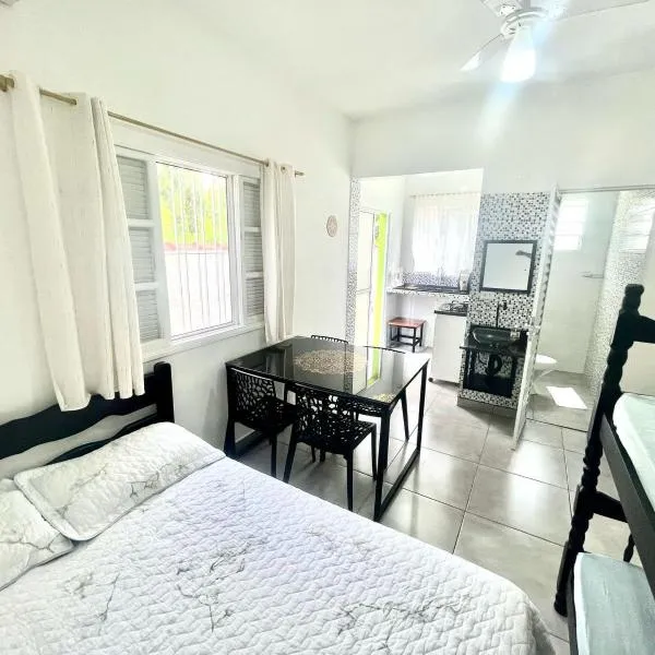 Chalé Bromélia, hotel in São Sebastião