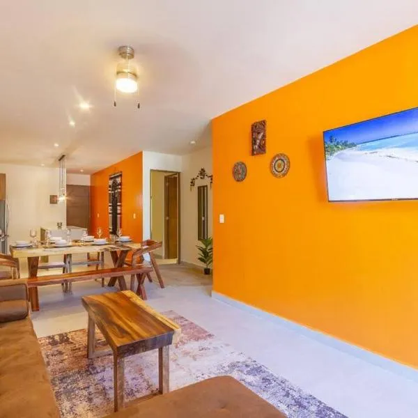 Akumal Heaven Beach Access 7 Rooftop Pools W Caribbean Sea Views + Beach Club, hotel in Akumal