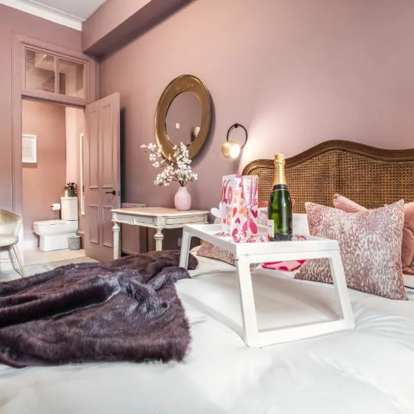 Boutique Home Stay Blossom, hotel in Paisley