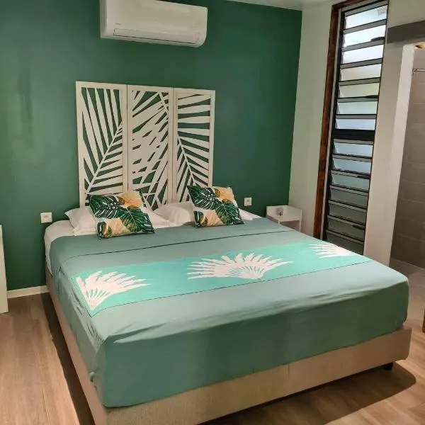 Fare Miti-Rapa à proximité de la vague de Teahupoo, hotel v destinaci Tohautu