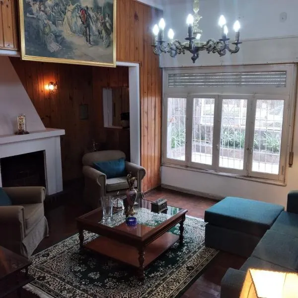 La Dorada , Casa entera en Excelente Zona Residencial con cochera techada, hotel v destinaci Rosario