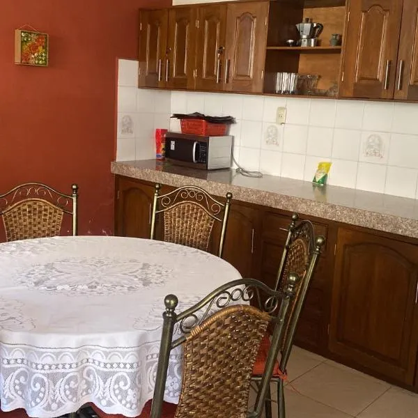 B&B SANTA CECILIA, hotel in Sucre
