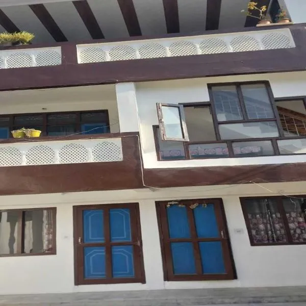 OYO Home Tirthan Crest Hostel & Homestay in Jibbi, Hotel in Bandal