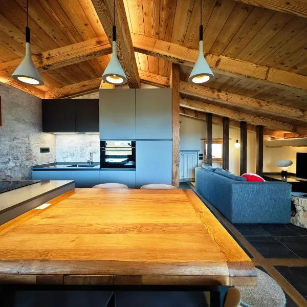 Hostdomus - Chalet Sun, Hotel in Sestriere