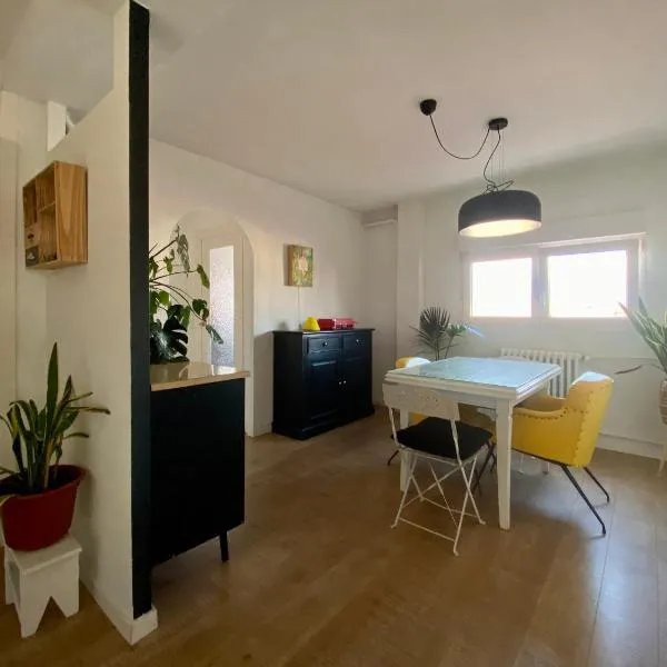 Apartamento tranquilo en el centro de Burgos, хотел в Бургос
