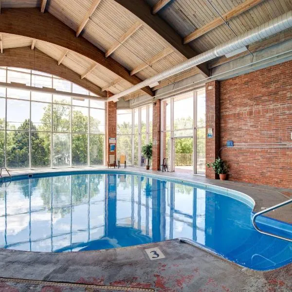 Howard Johnson by Wyndham Branson Theatre District, hotel v destinaci Branson