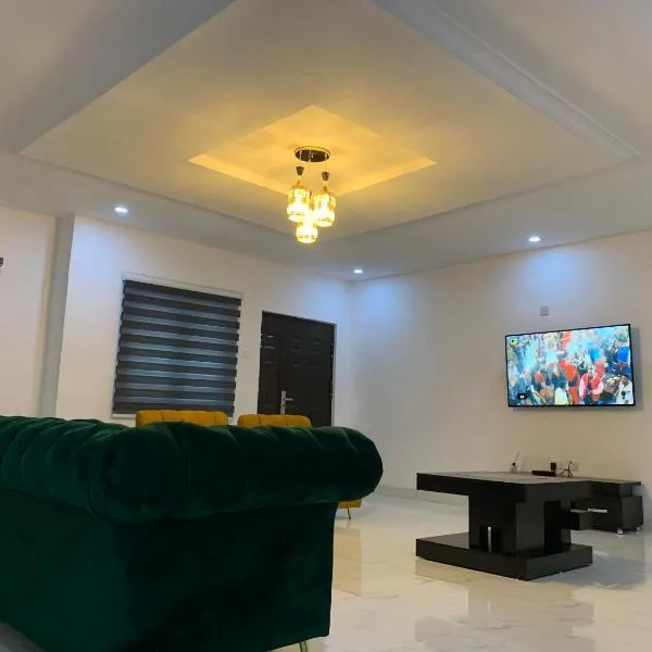 Charming & Cozy 1-BDR Apt - Mini Flat - 247 Power, Kitchen, Wi-Fi, DSTV, Netflix, 5 mins from the Airports, hotel v destinaci Ikeja