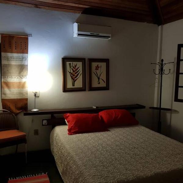 Ótima Casa na melhor localização - Foto 2