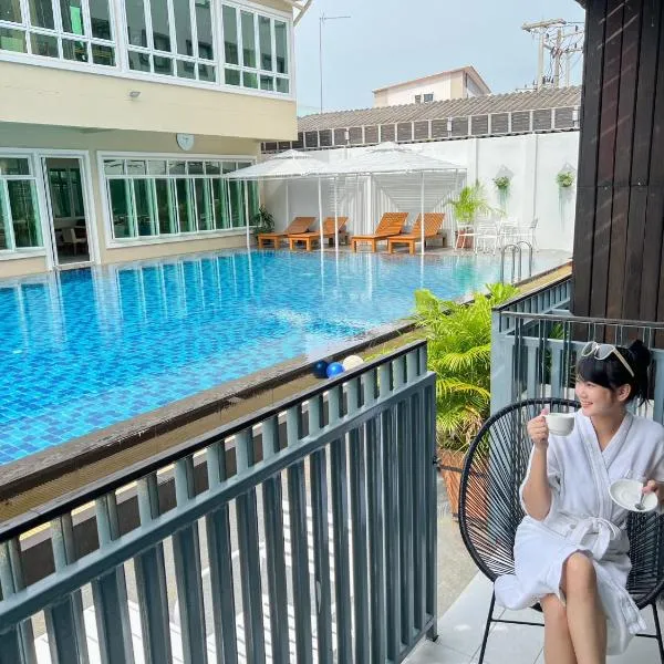 Buritel Hotel, hotell i Buriram
