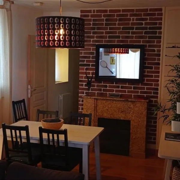 Appartement Centre ville + parking, hotel in Orléans