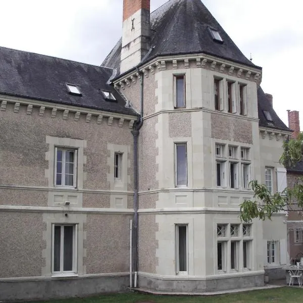 La Tourelle des Echelles, hotel in Mairé