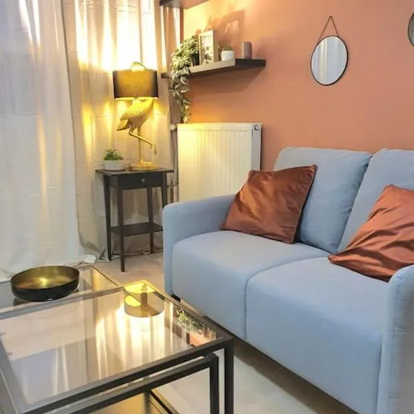Duplex neuf - à 5 min de Nantes, hotel in Sautron
