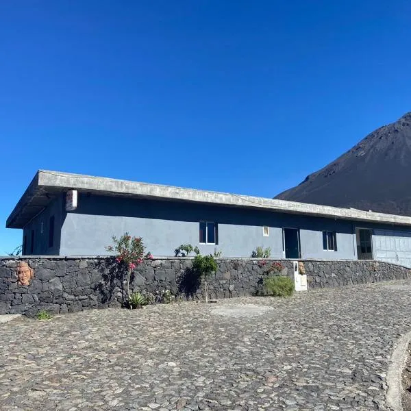 Casa Ze & sonia, hotel in Baluarte