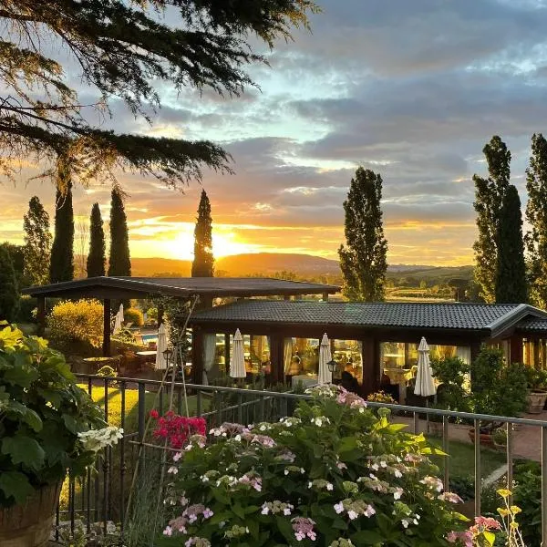 Agriturismo La Sovana, hotel v destinaci Sarteano