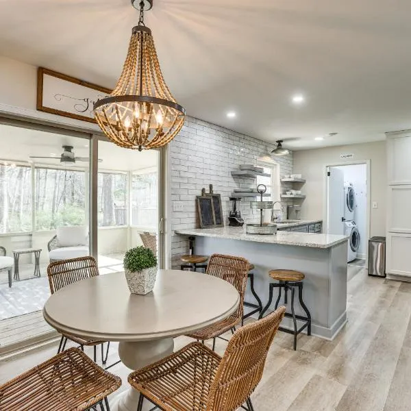 10 Mi to UAB Inviting Home with Free Parking and WiFi, hotel in Fultondale