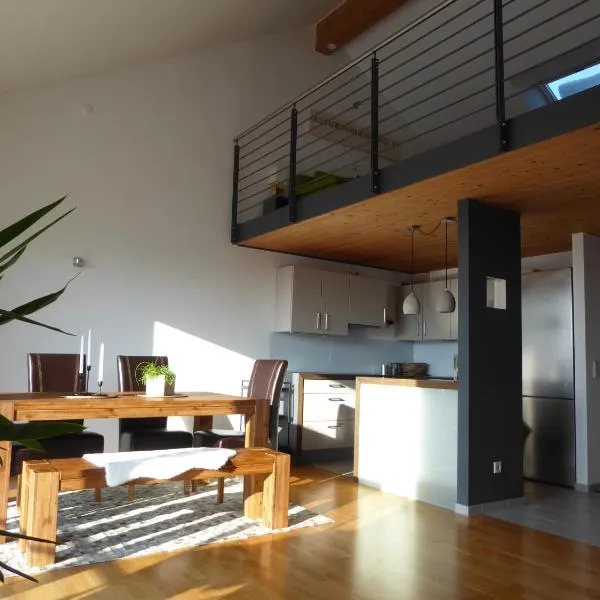 Maisonette-Ferienwohnung in Feldrandlage Bergstraße Nähe Heidelberg, viešbutis mieste Hiršbergas prie Bergštrasės