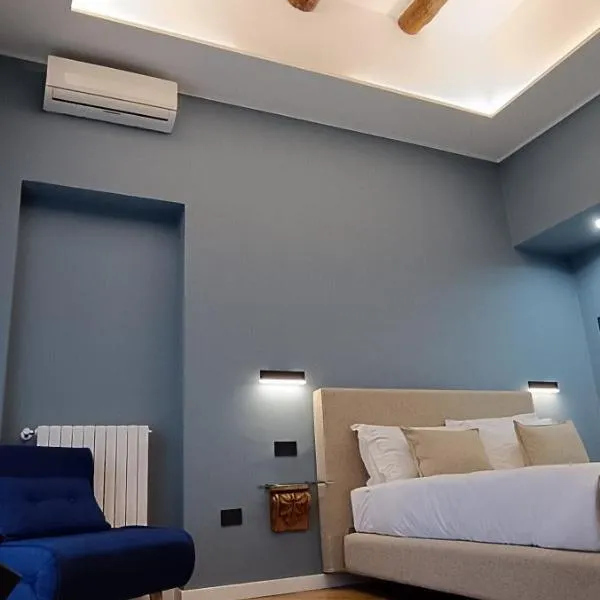 Deluxe Spaccanapoli, hotel v Neapoli